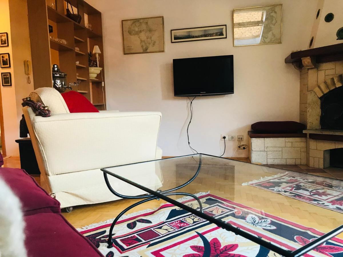 Apartman Simple Apartment ซาราเยโว ภายนอก รูปภาพ