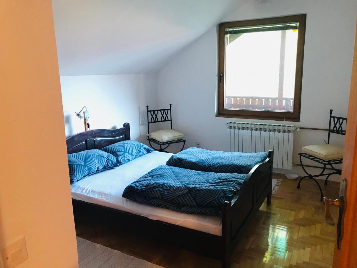 Apartman Simple Apartment ซาราเยโว ภายนอก รูปภาพ