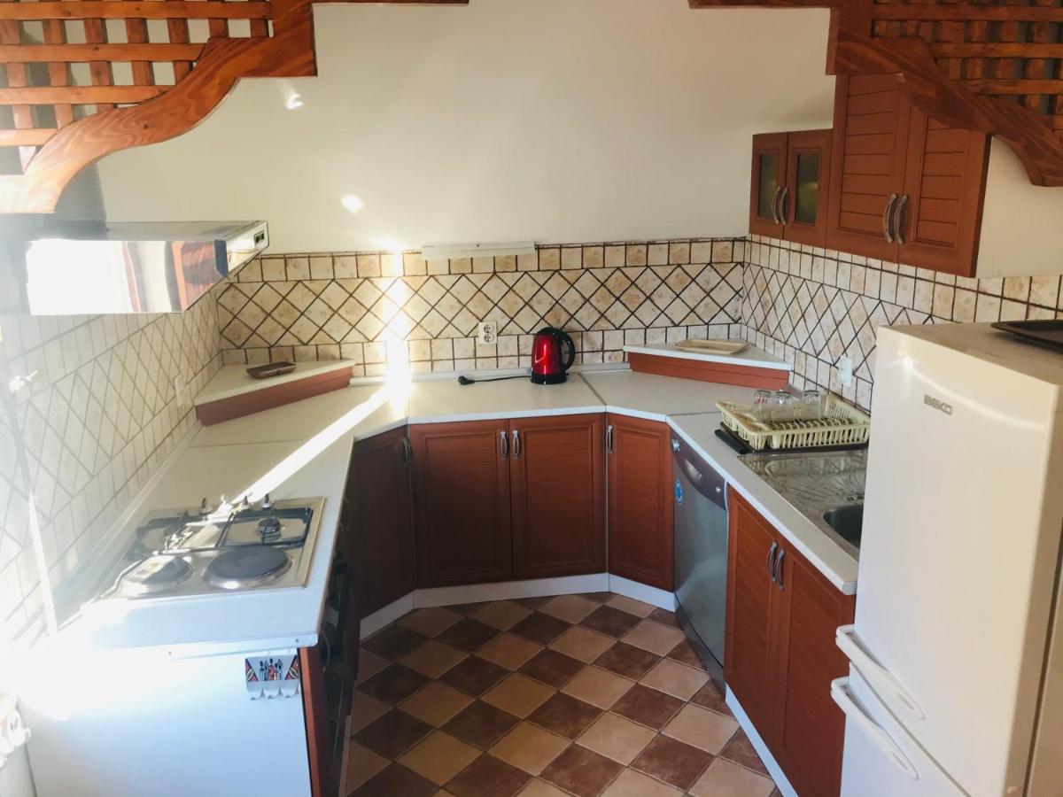 Apartman Simple Apartment ซาราเยโว ภายนอก รูปภาพ