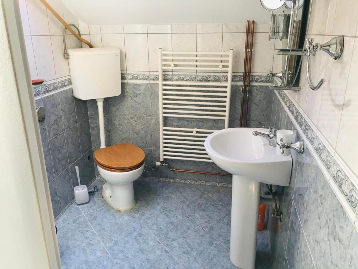 Apartman Simple Apartment ซาราเยโว ภายนอก รูปภาพ